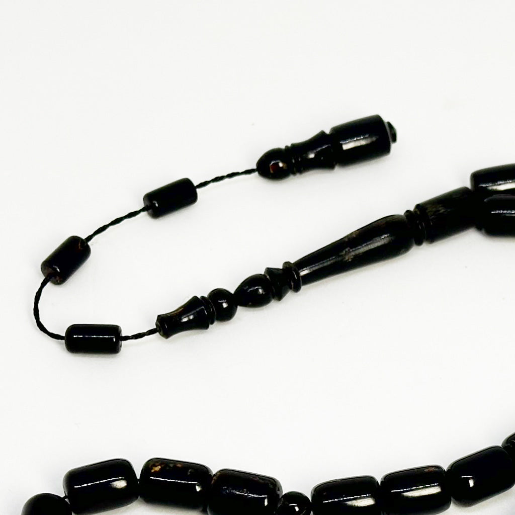 سبحة يسر بحر احمر برميلي 8 ملي 33 حبة