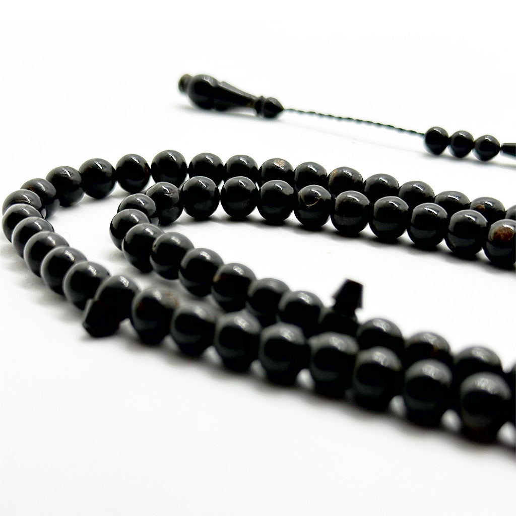 يسر بحر احمر 8 مل 99 حبايه